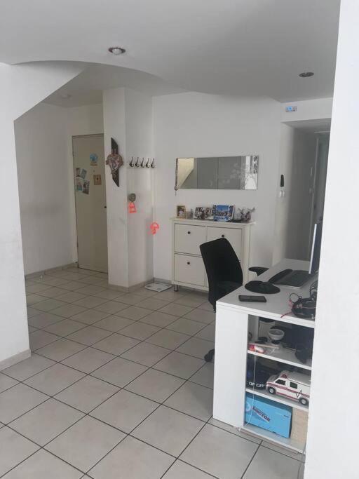 Apartamento דופלקס משפחתי בשכונת מנחם בגין Ramla Exterior foto